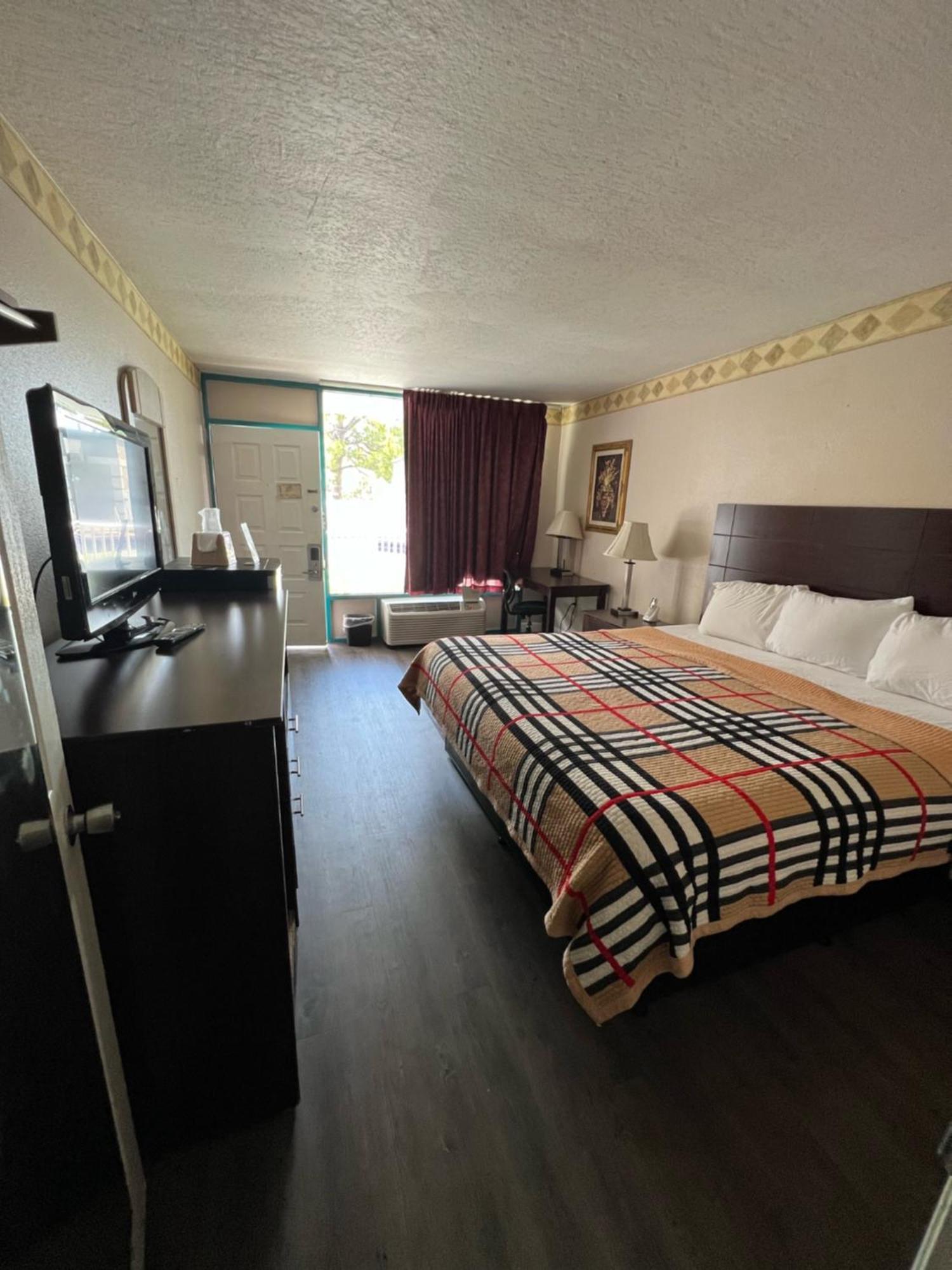 Rodeway Inn New Port Richey Extérieur photo