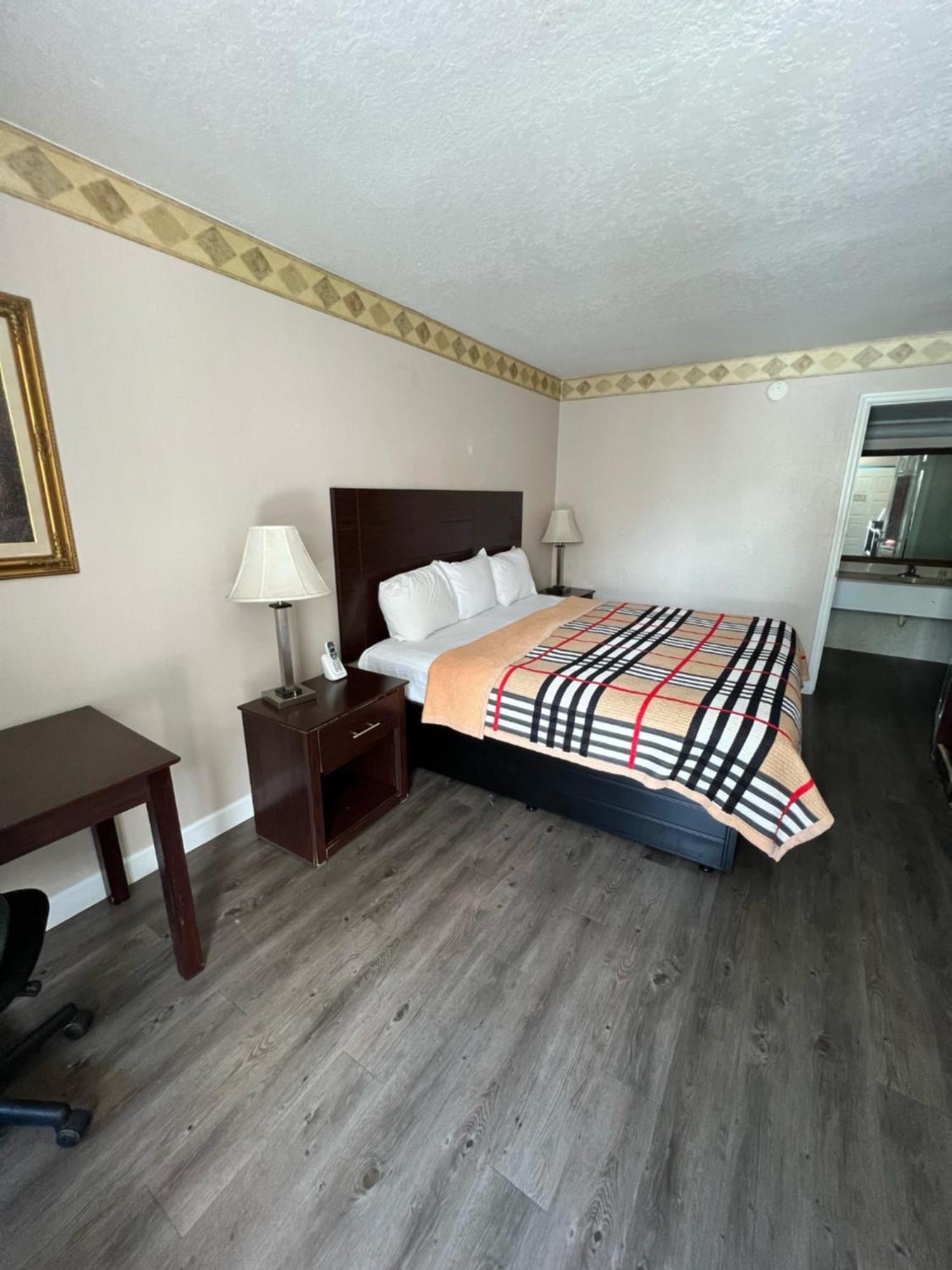 Rodeway Inn New Port Richey Extérieur photo