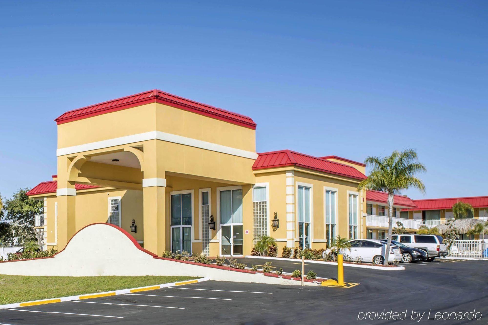 Rodeway Inn New Port Richey Extérieur photo
