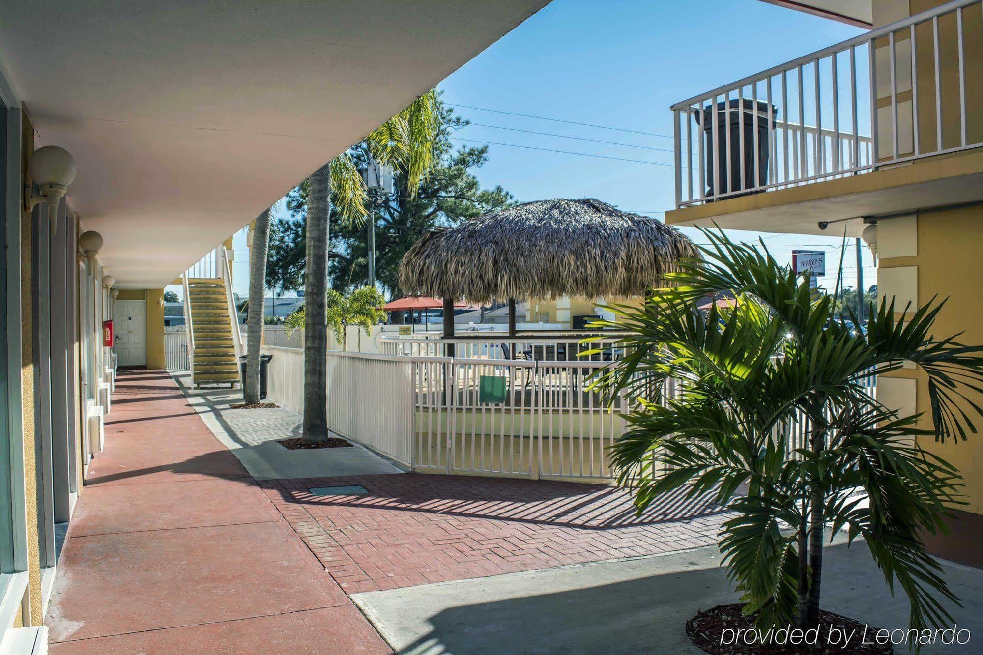 Rodeway Inn New Port Richey Extérieur photo